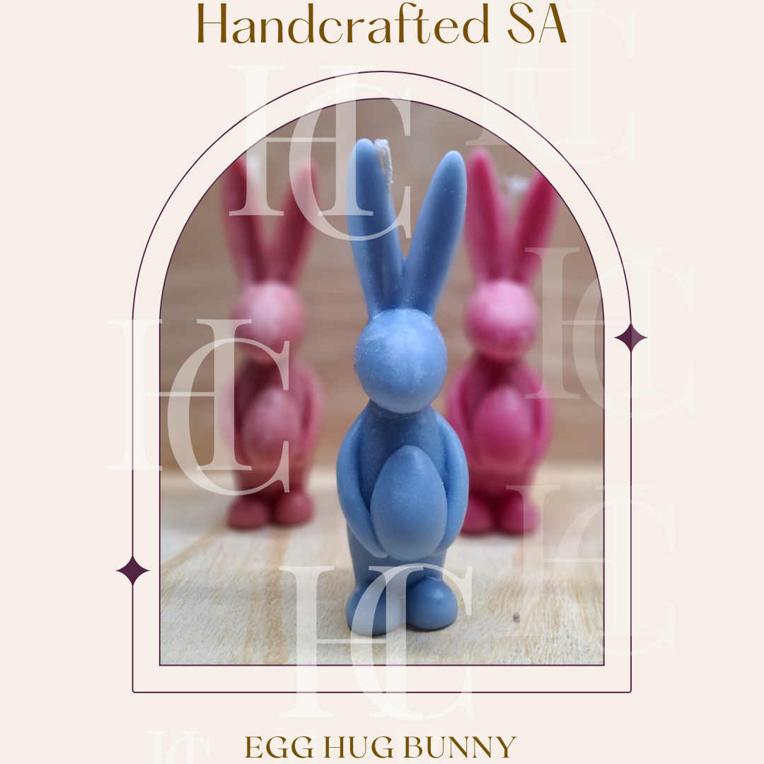 Egg hug bunny | Decorative Easter Pillar Candle