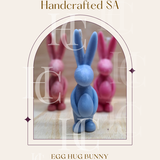 Egg hug bunny | Decorative Easter Pillar Candle